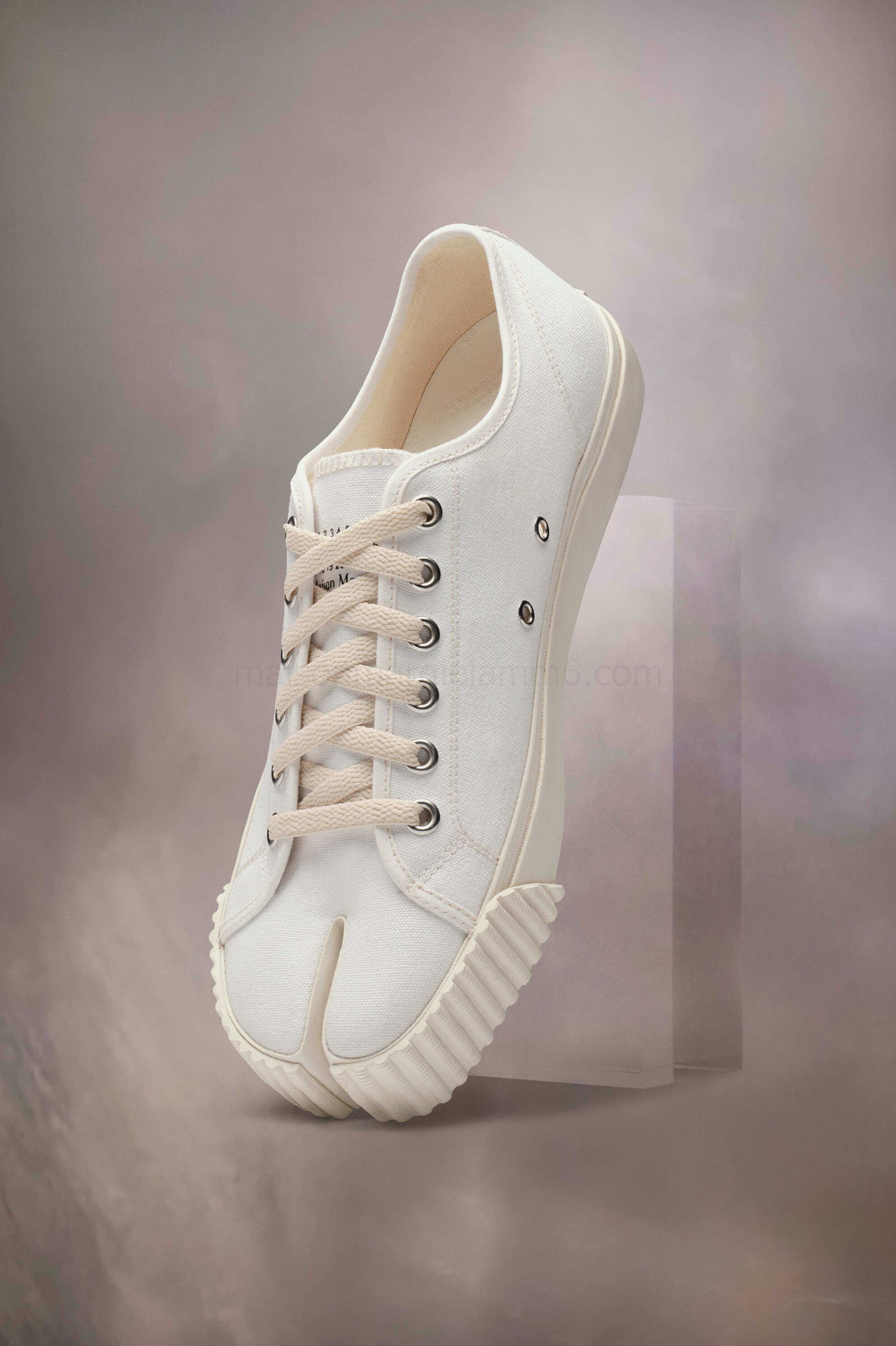 (image for) Tabi Sneakers | Maison Margiela Mm6 - 1921 - Click Image to Close