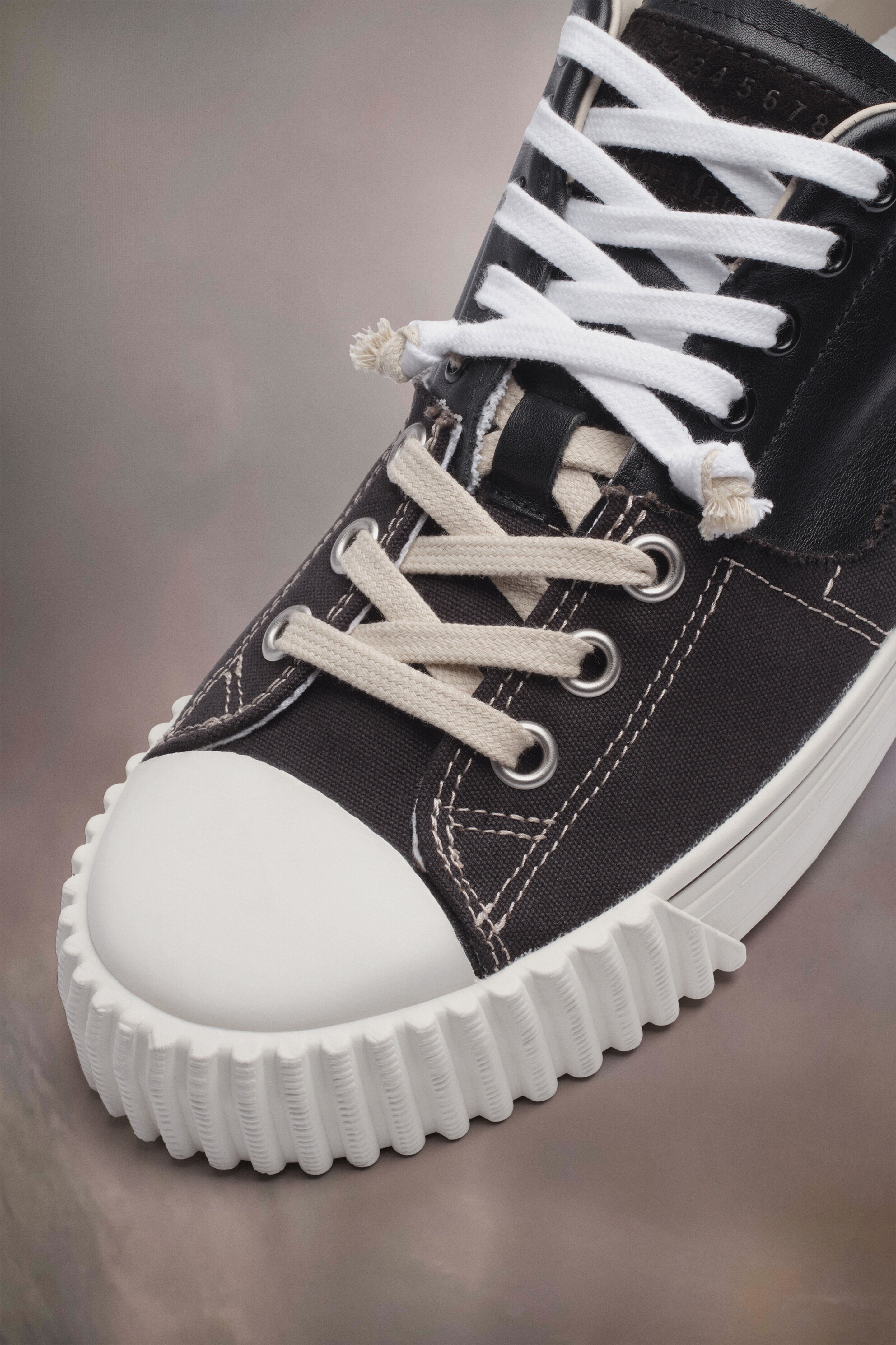 (image for) New Evolution Sneakers | Maison Margiela Mm6 - 1915