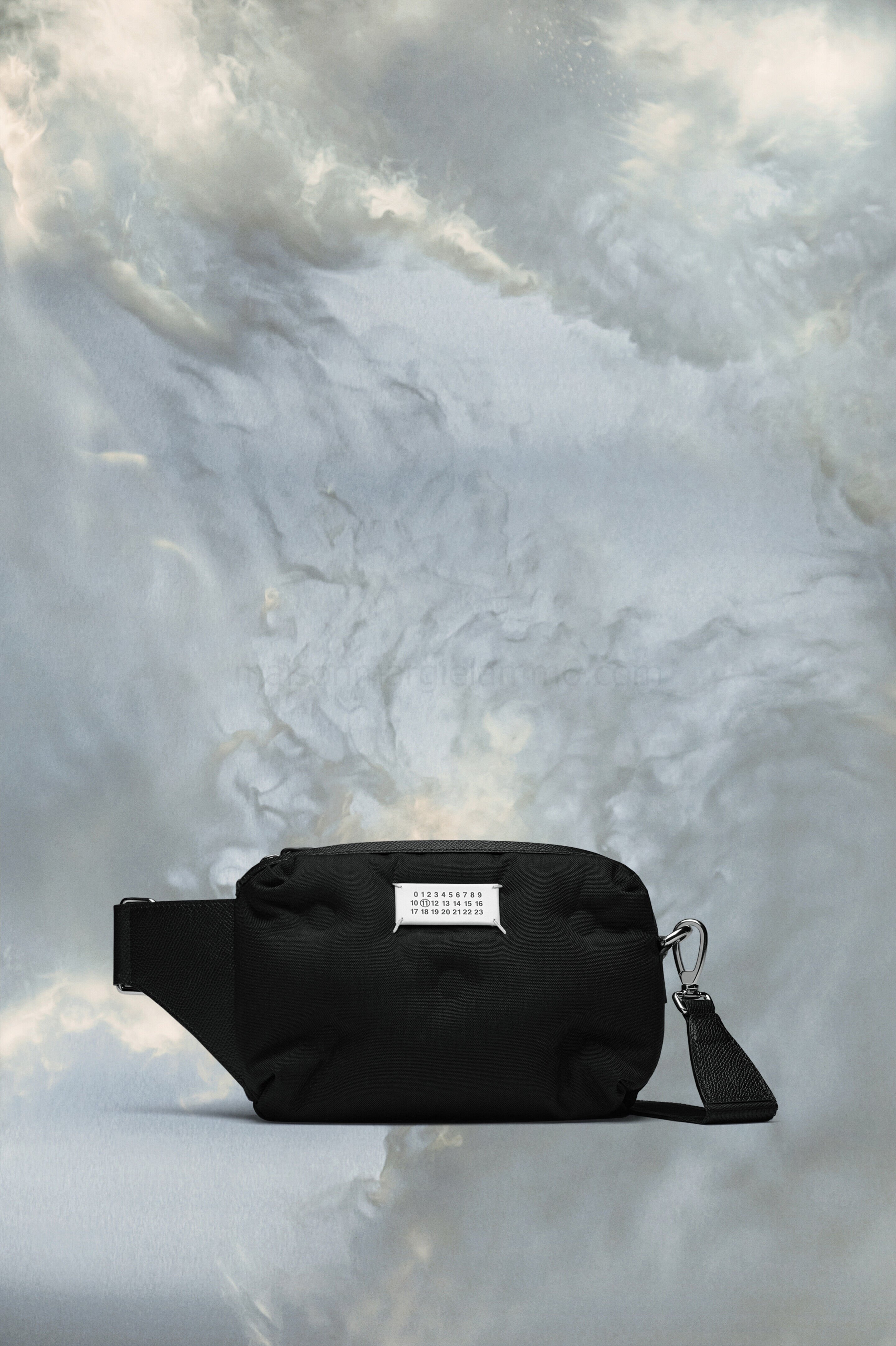 (image for) Glam Slam Sportliche Brusttasche | Maison Margiela Mm6 - 1437 - Click Image to Close